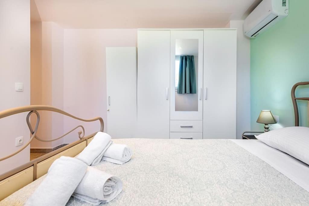 Ioanna's Gem 10min Drive From Heart Of Corfu Town Holiday home *